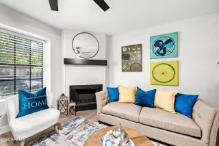 Photo #3: 6759493 Listing