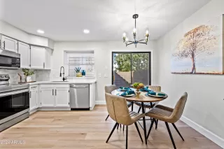 Photo #5: 6759493 Listing