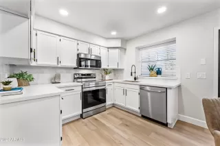 Photo #6: 6759493 Listing