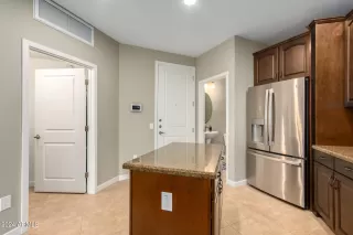 Photo #3: 6759505 Listing