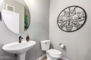 Photo #6: 6759505 Listing