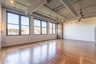 Photo #1: 6759661 Listing 