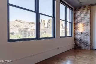 Photo #6: 6759661 Listing 