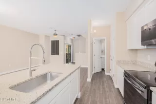 Photo #3: 6759689 Listing