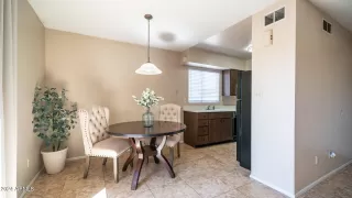 Photo #5: 6759766 Listing 