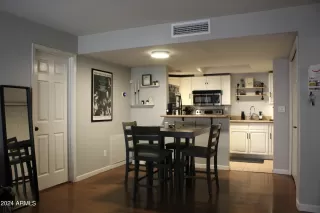 Photo #6: 6759923 Listing