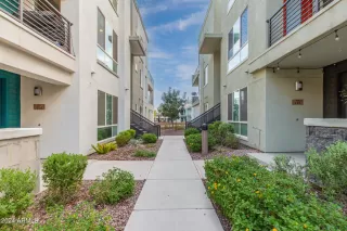 Photo #2: 6760368 Listing