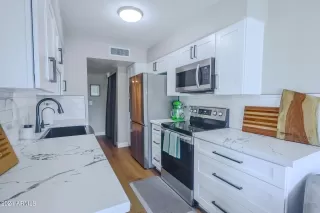 Photo #2: 6760470 Listing