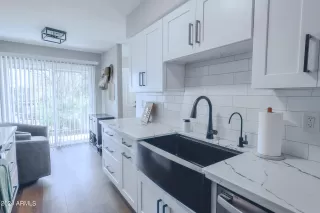 Photo #3: 6760470 Listing