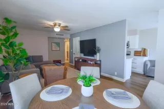 Photo #5: 6760470 Listing