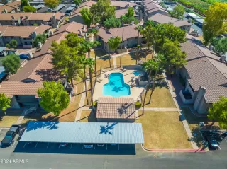 Photo #4: 6760585 Listing