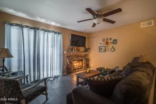 Photo #6: 6760585 Listing