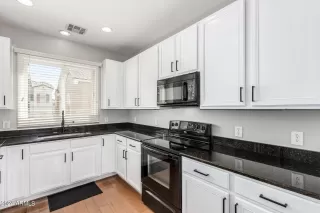 Photo #3: 6760635 Listing