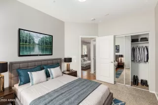 Photo #6: 6760635 Listing