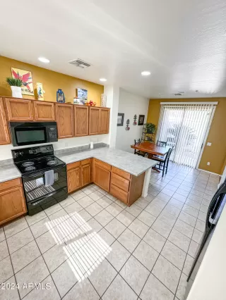 Photo #4: 6760875 Listing 