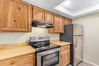 Photo #5: 6761141 Listing 