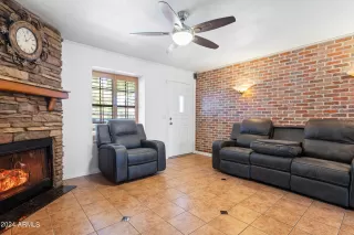 Photo #6: 6761980 Listing 