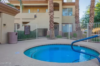 Photo #2: 6762035 Listing 