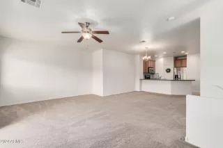 Photo #6: 6762373 Listing