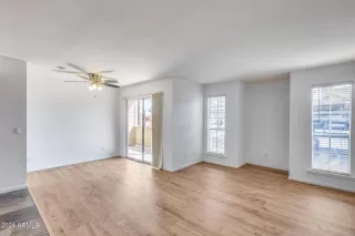 Photo #2: 6762539 Listing 