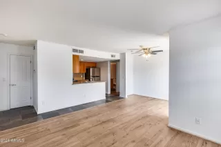 Photo #3: 6762539 Listing 