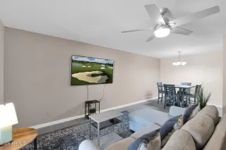 Photo #5: 6762565 Listing
