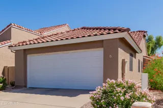 Photo #5: 6762584 Listing