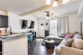 Photo #4: 6762813 Listing 