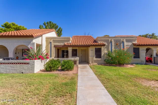 MLS: 6762818 Condo For Sale