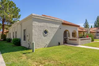 Photo #2: 6762818 Listing