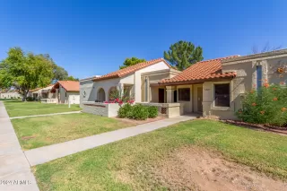 Photo #5: 6762818 Listing