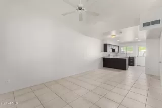 Photo #4: 6762919 Listing