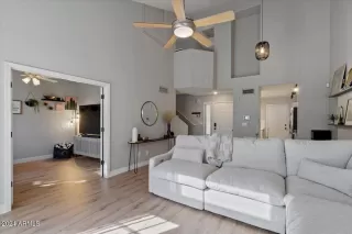 Photo #2: 6763011 Listing