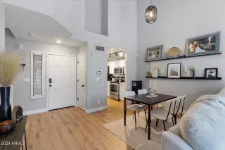 Photo #3: 6763011 Listing