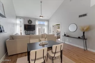 Photo #5: 6763011 Listing