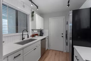 Photo #6: 6763011 Listing