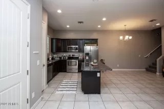 Photo #4: 6763076 Listing 