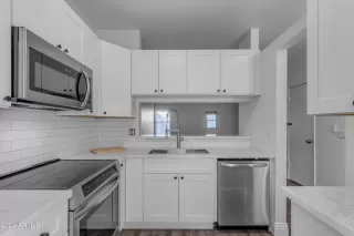 Photo #3: 6763279 Listing 