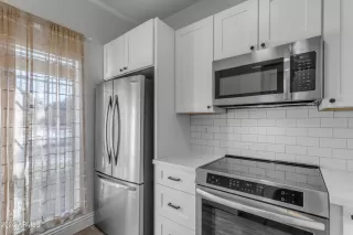 Photo #4: 6763279 Listing 