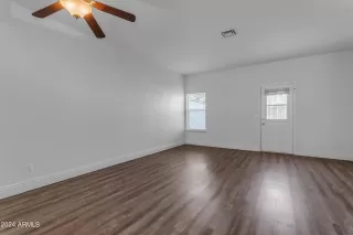 Photo #6: 6763279 Listing 