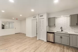 Photo #3: 6763421 Listing