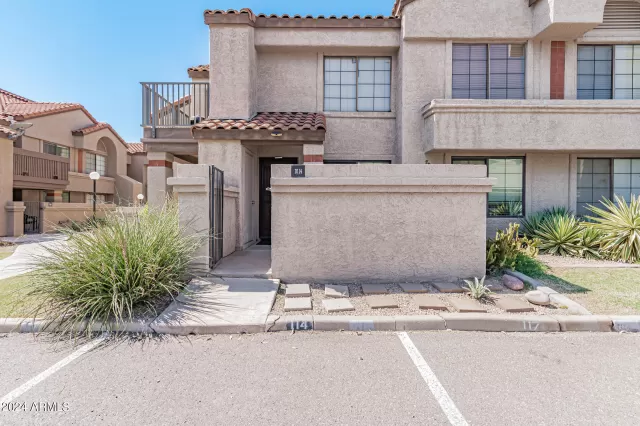 MLS: 6763635 Condo For Sale