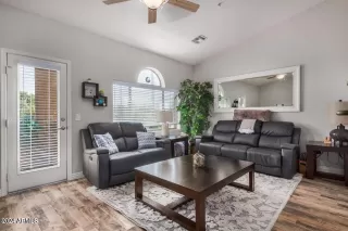 Photo #5: 6763651 Listing