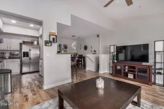 Photo #6: 6763651 Listing