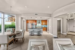 Photo #2: 6763839 Listing 