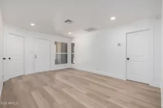 Photo #6: 6763859 Listing