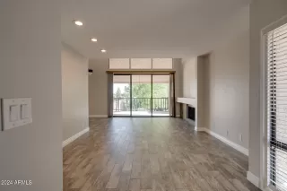 Photo #5: 6764068 Listing 