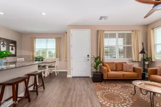 Photo #2: 6764135 Listing