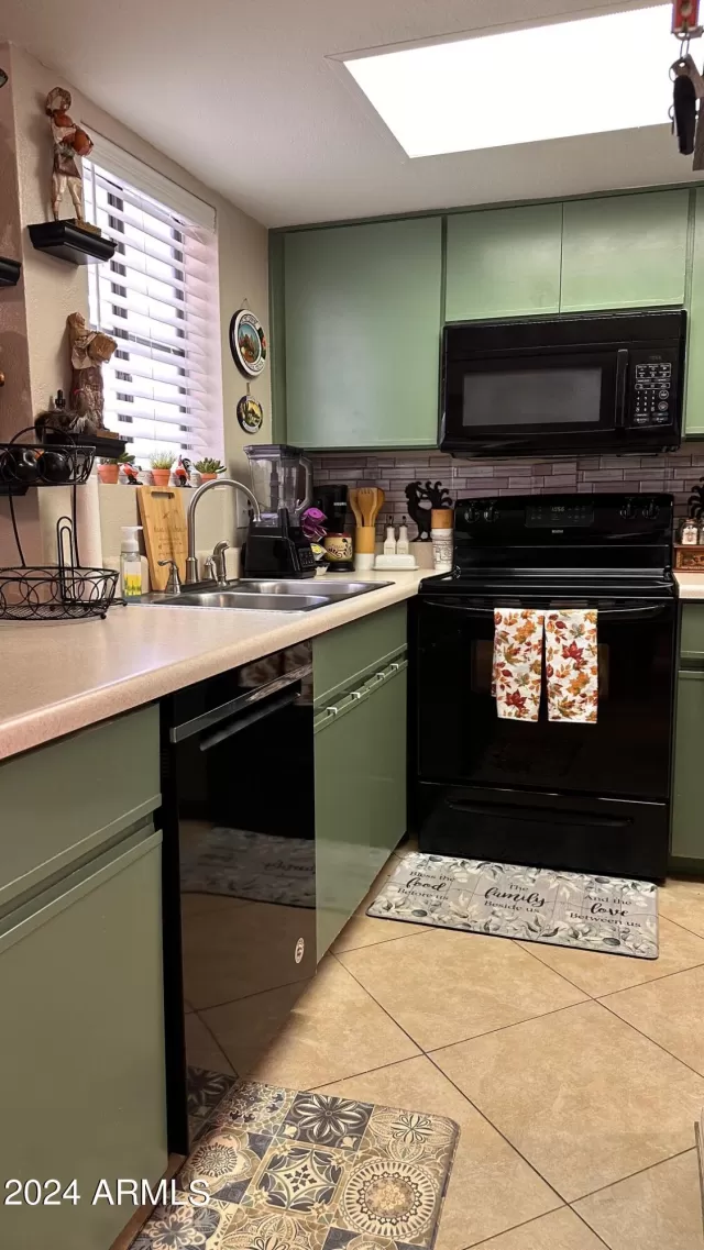 MLS: 6764452 Condo For Sale