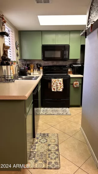 Photo #3: 6764452 Listing 